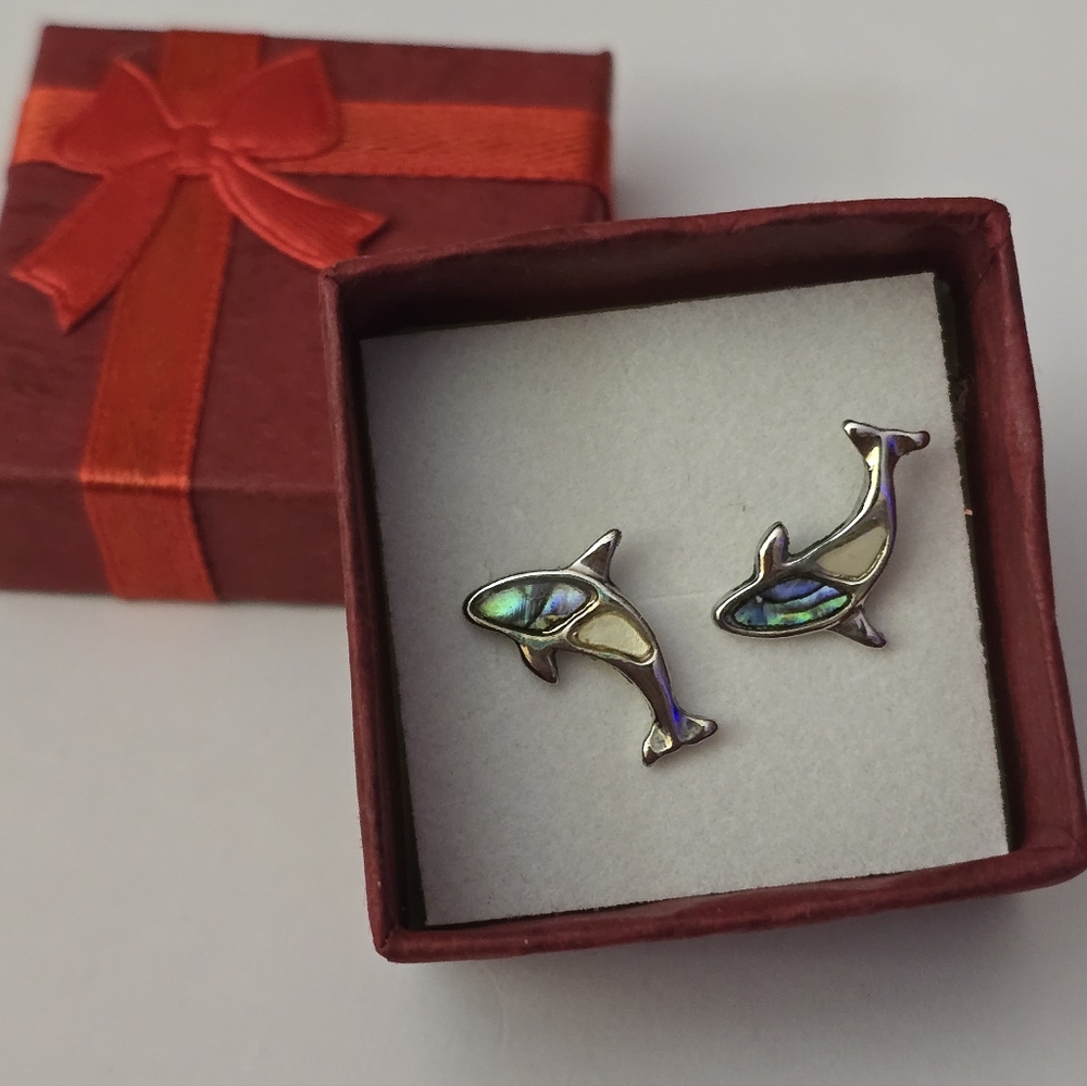 Unique Silvertone Green Yellow Resin Swirl Dolphin Vintage Earrings